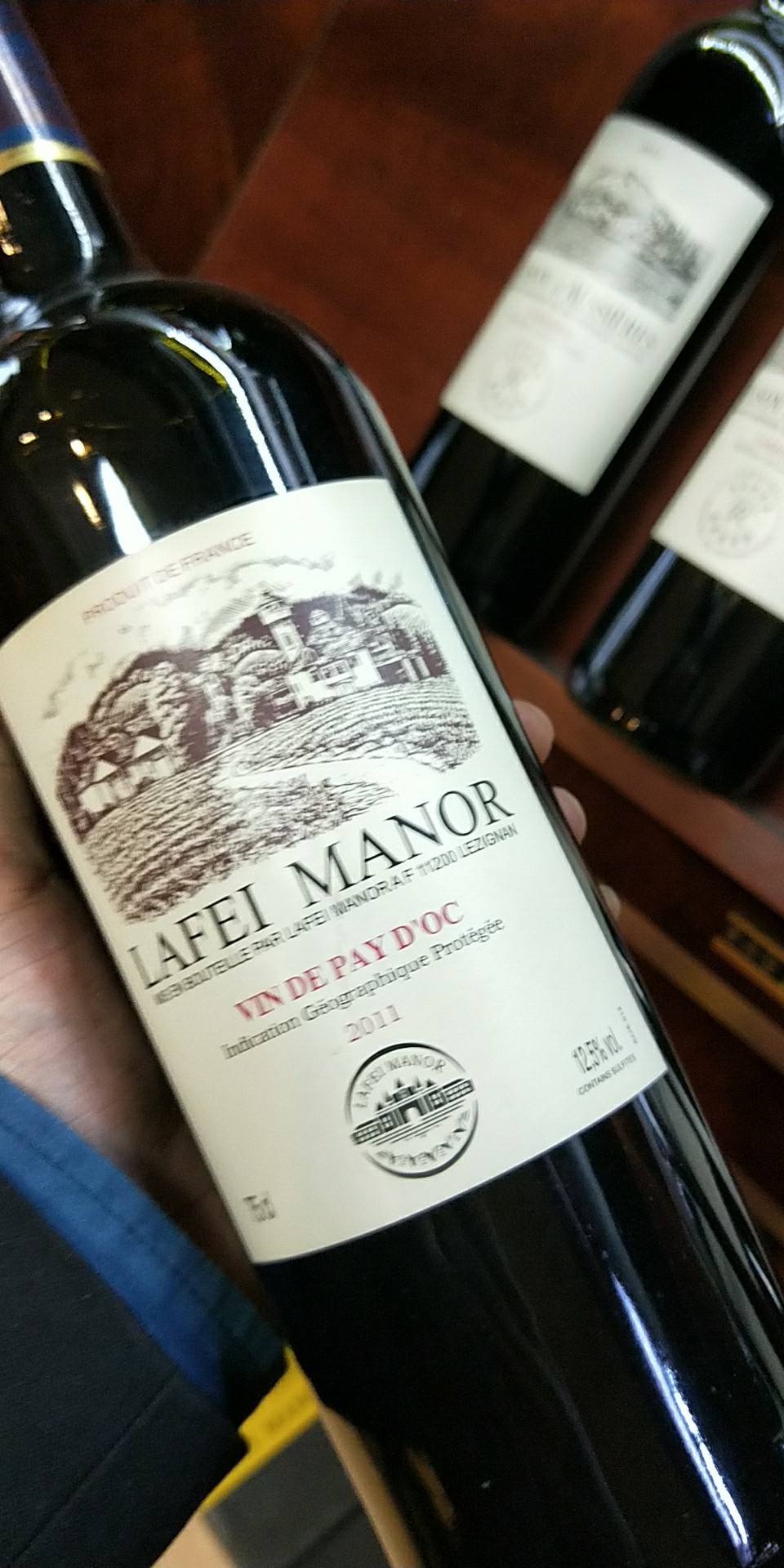 安徽岁月古堡贸易有限公司供应链是一家专业从事经营法国澳洲进口葡萄酒的企业，拥有多