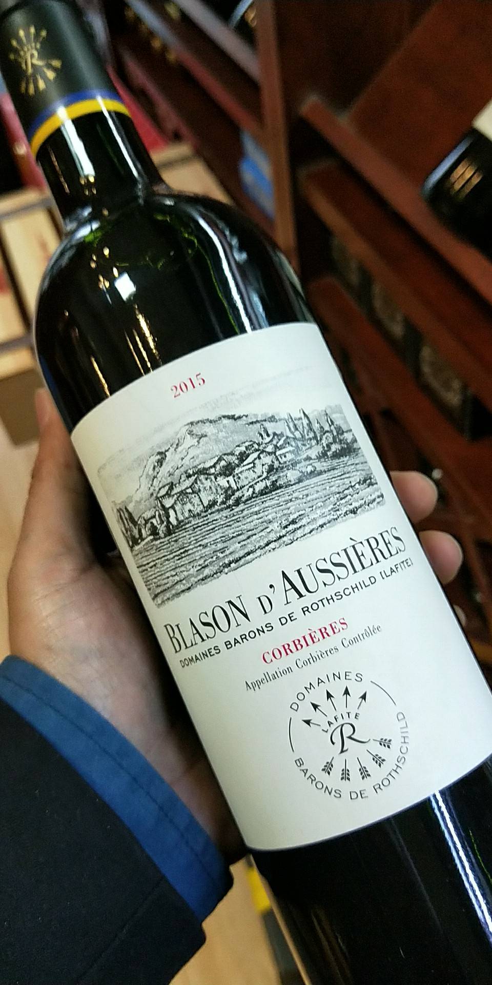 安徽岁月古堡贸易有限公司供应链是一家专业从事经营法国澳洲进口葡萄酒的企业，拥有多