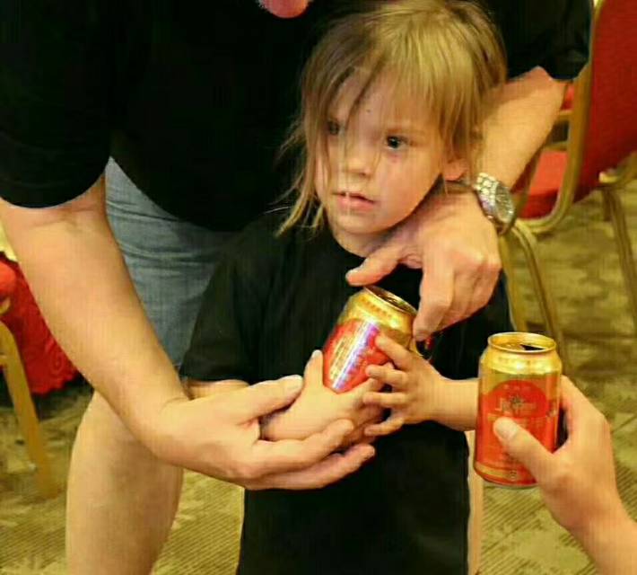 青岛劲派啤酒，品种齐全欢迎来电咨询18363656668