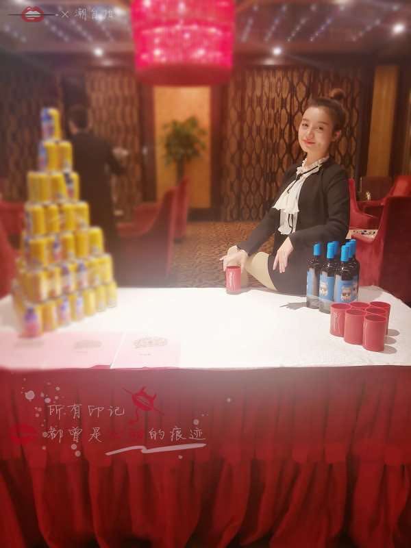 美女帅哥 美美的 帅帅的??