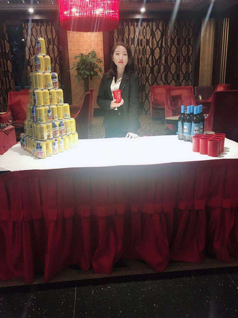 美女帅哥 美美的 帅帅的??