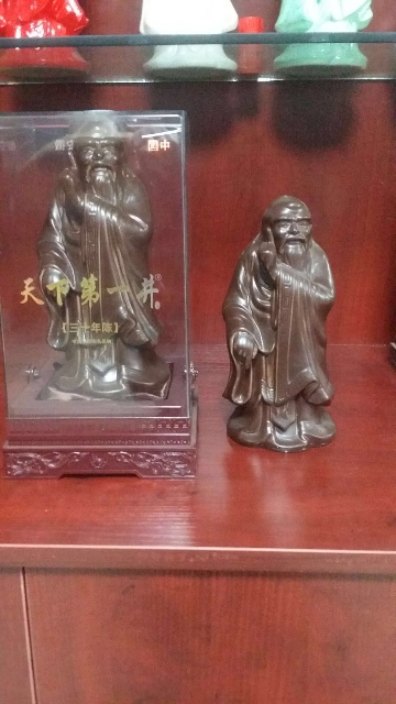 安微省亳州市，华夏第一井酒厂，联系人蒋冬梅，电话18956891856