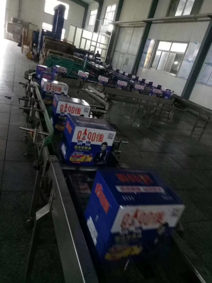 8090后啤酒生产线大量出货中