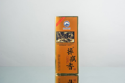 摔瓶香八年陳釀全國招商，財富熱線：19985526266