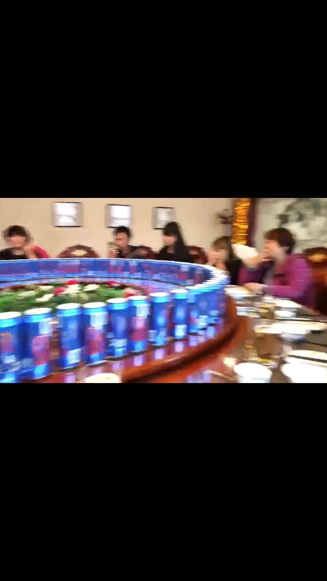 在一起，更青春，
8090後罐装啤酒