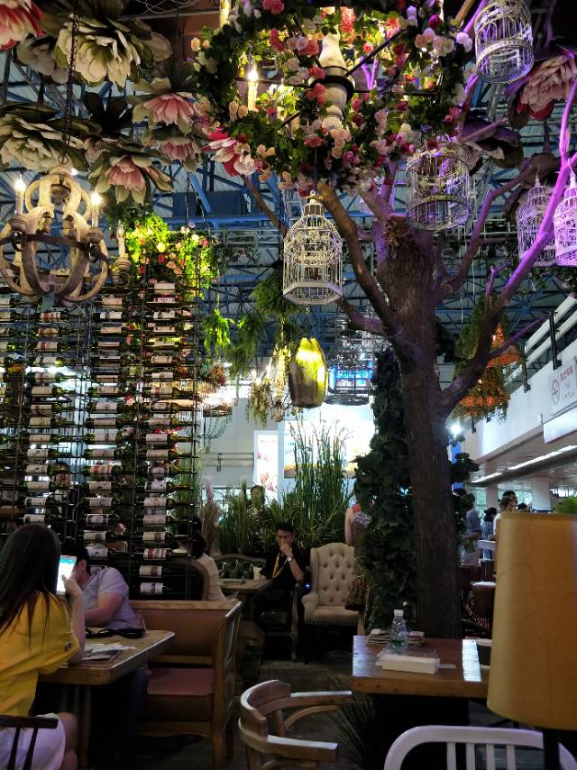 春节前可以享受到补贴百分之二十，并且一期宣传册会有参展单位介绍发给会员采购单位的