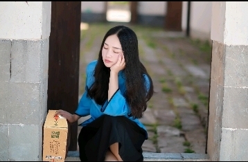 荷韻    
荷花系列酒，高中低價位齊全，為荷而來，因荷而醉！古井鎮(zhèn)歡迎您！
財