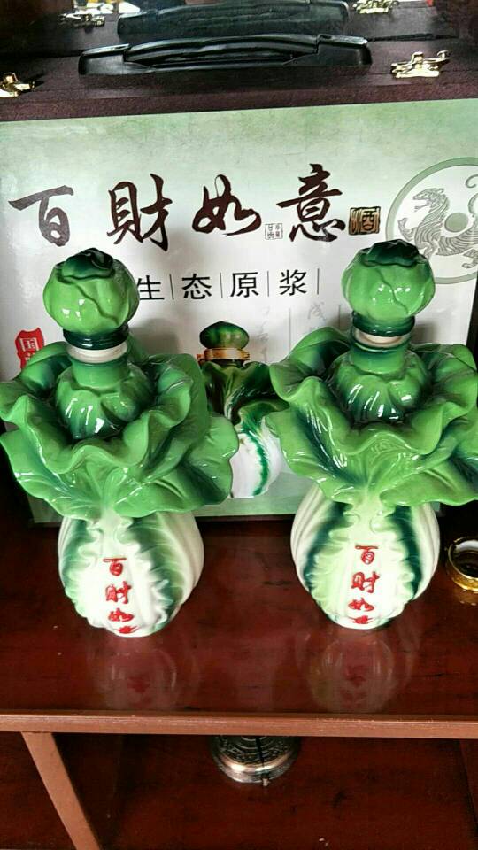 安徽古井生產(chǎn)廠家全國招代理，酒質(zhì)好價格低，公司主要產(chǎn)品有：??散酒桶裝酒、??禮