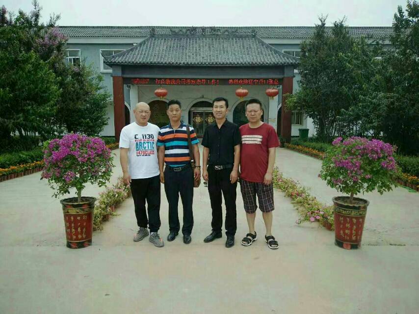 遼寧營(yíng)口市高總、張總通過考察后愉快的達(dá)成合作[握手][玫瑰][玫瑰]亳州市醉美人