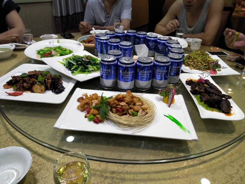 卡羅娜圣堡啤酒
12度精釀。