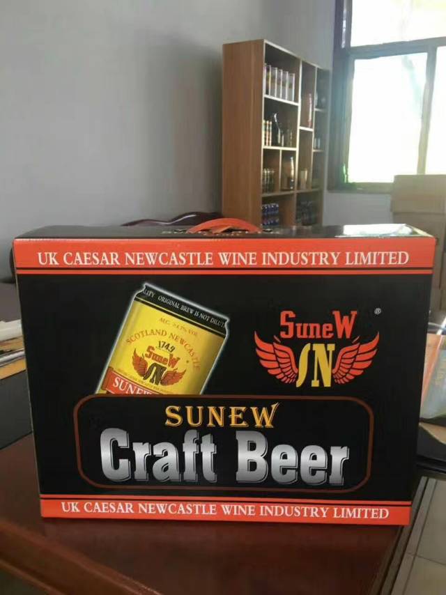 中秋佳节礼盒装，手提箱，? ? ? 