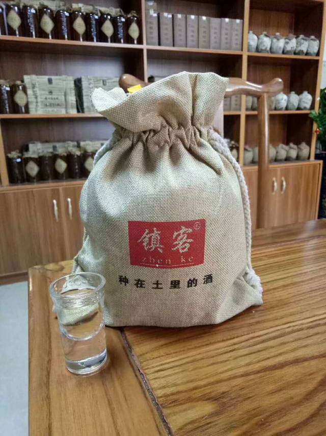贵州省仁怀市聚强酒业有限公司：专业酱酒销售总监：邹洪刚，现在优惠还有一个星期结束