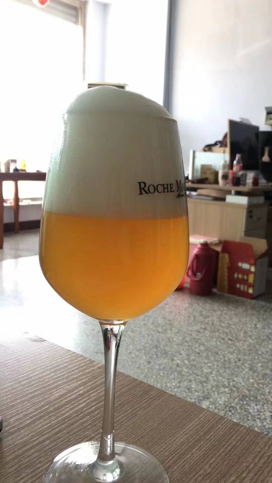 2升白啤原漿啤酒啤酒，好喝?? ?? ?? 