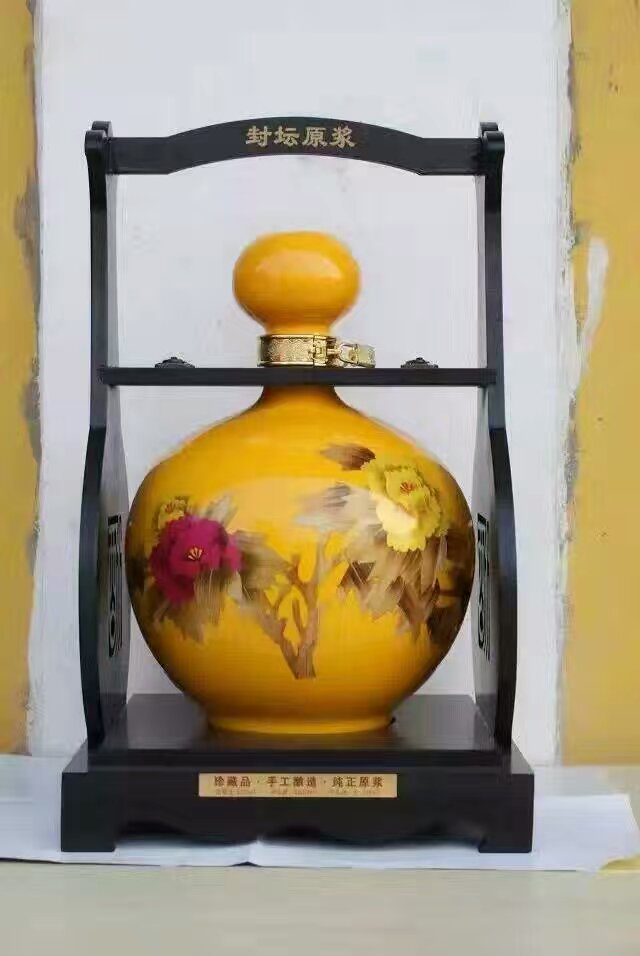 窖藏老酒，纯粮酿造，各种礼品酒招商