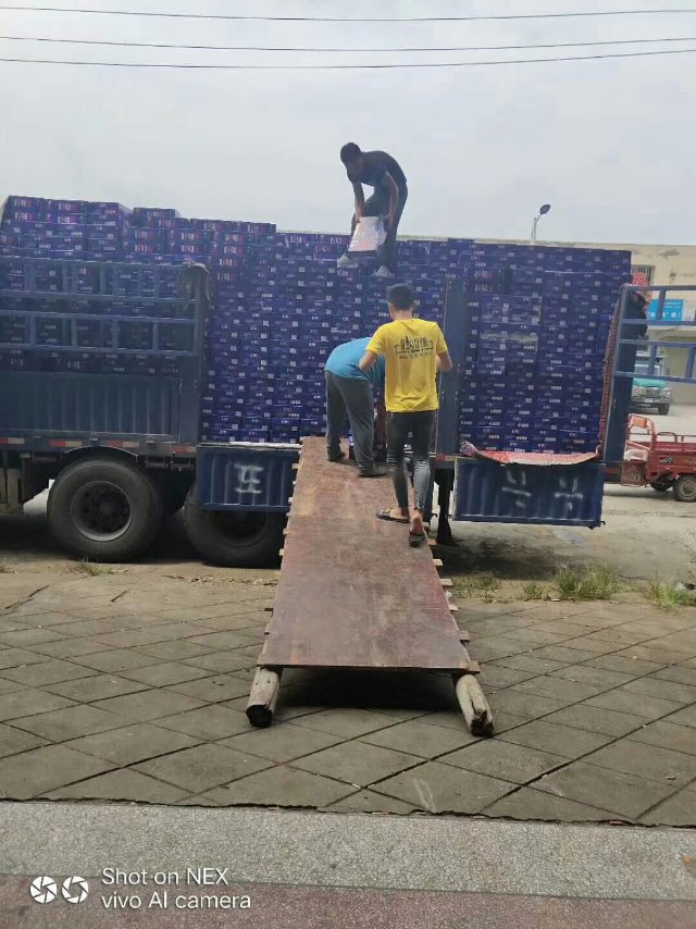 國慶節(jié)，中秋節(jié)雙節(jié)將至，8090后啤酒火爆備貨中