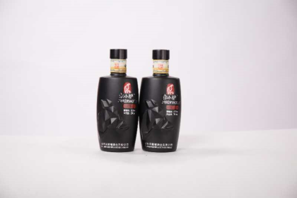 華朔酒業(yè)
2019主打產(chǎn)品歡迎各位了解。
誠招地區(qū)代理商
微信13323027673