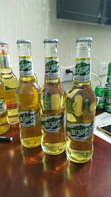 青岛魅力山水啤酒
上海百士博啤酒